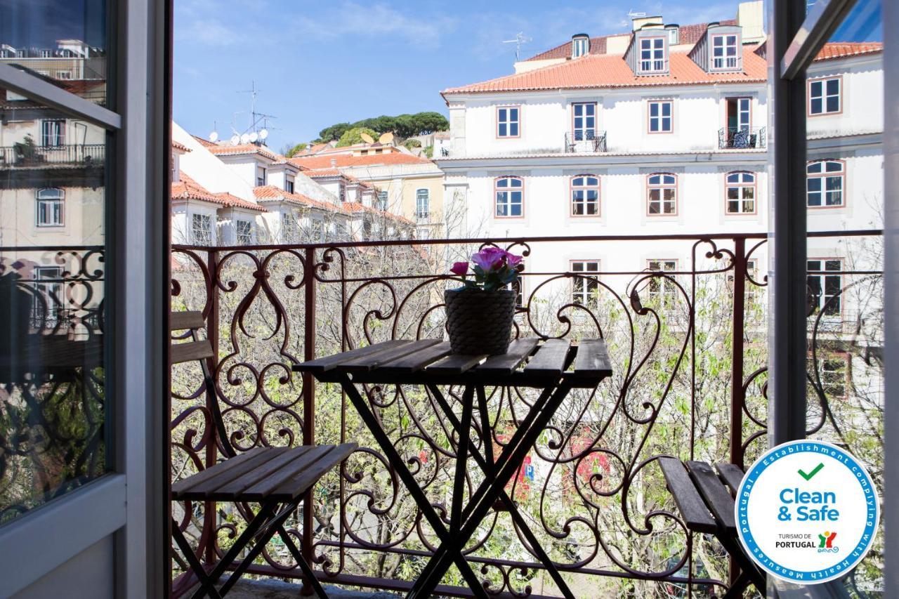 Alfama Sophisticate Flat With Balconies 2Bedrs 2Baths & Ac In 19Th Century Building Historic Center Lejlighed Lisboa Eksteriør billede