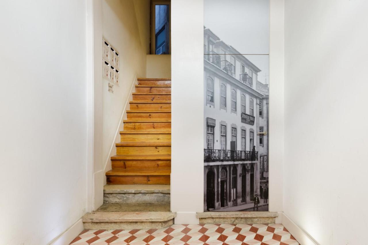 Alfama Sophisticate Flat With Balconies 2Bedrs 2Baths & Ac In 19Th Century Building Historic Center Lejlighed Lisboa Eksteriør billede