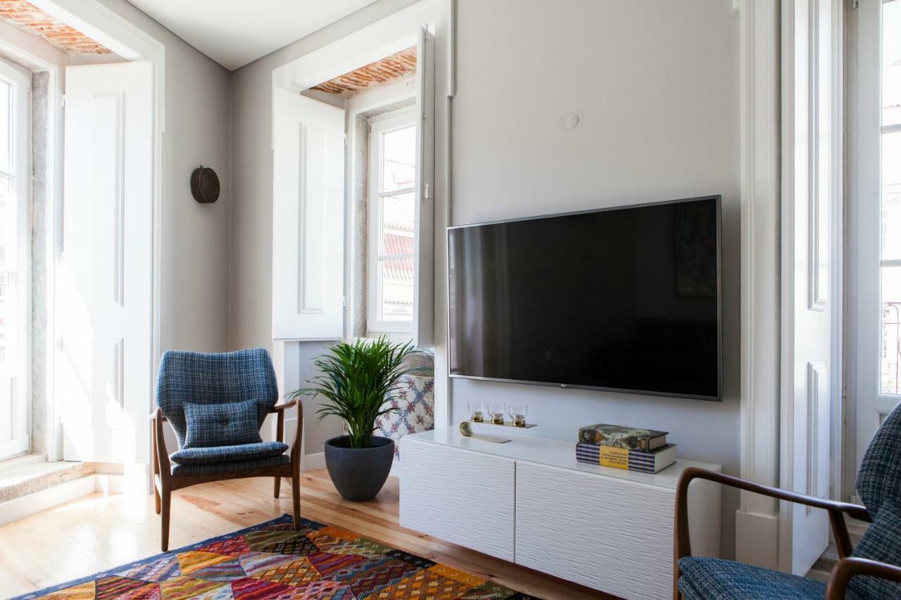 Alfama Sophisticate Flat With Balconies 2Bedrs 2Baths & Ac In 19Th Century Building Historic Center Lejlighed Lisboa Eksteriør billede