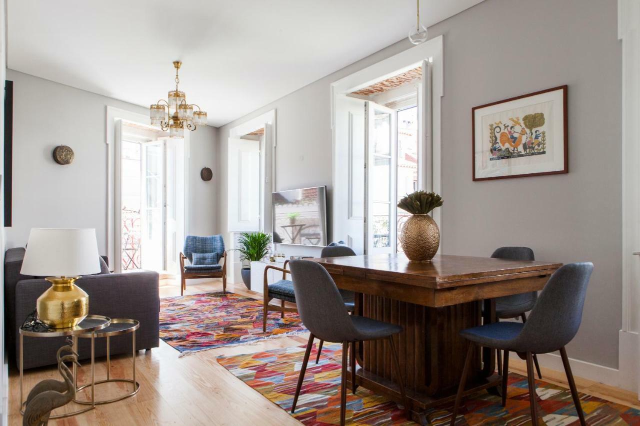 Alfama Sophisticate Flat With Balconies 2Bedrs 2Baths & Ac In 19Th Century Building Historic Center Lejlighed Lisboa Eksteriør billede